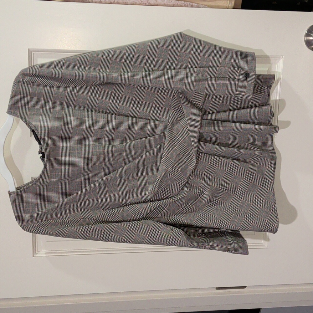 NWT Ann Taylor Sculpted Plaid Top